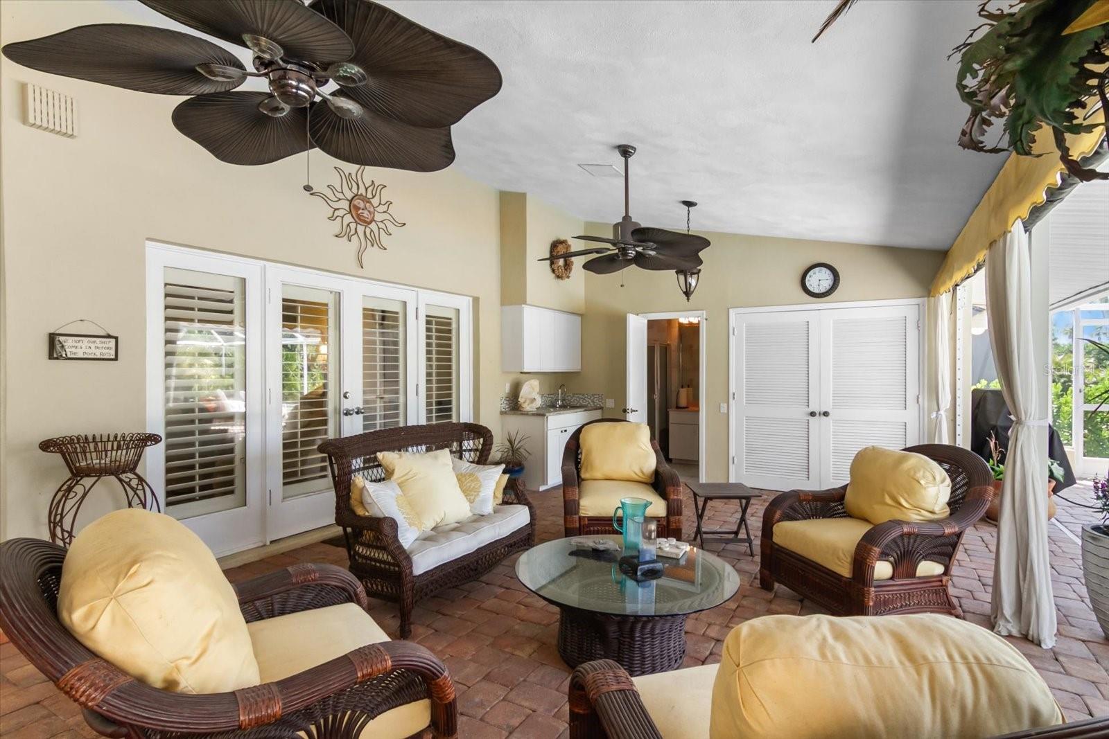 SOUTHBAY YACHT & RACQUET CLUB - Residential