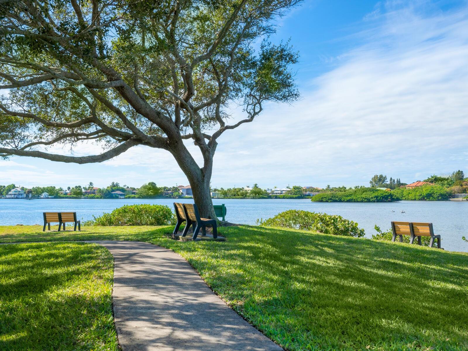 SOUTHBAY YACHT & RACQUET CLUB - Residential