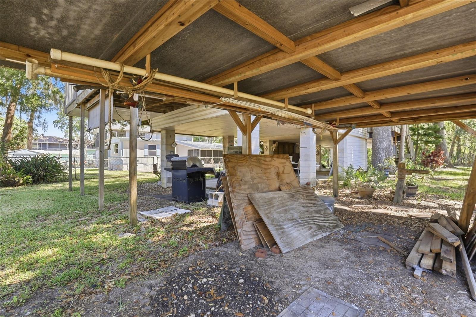 WEEKI WACHEE GARDENS - Residential