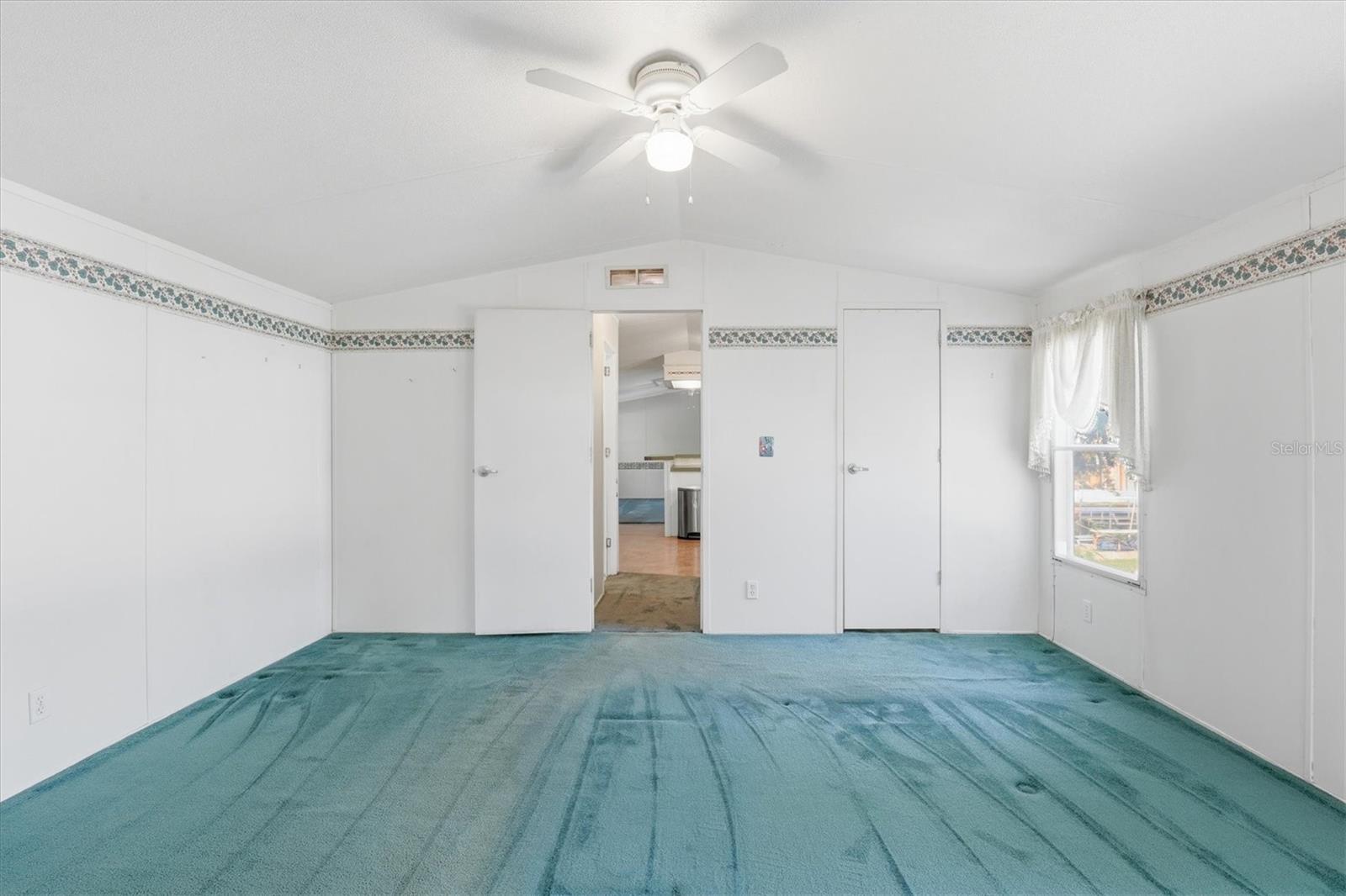 WEEKI WACHEE GARDENS - Residential