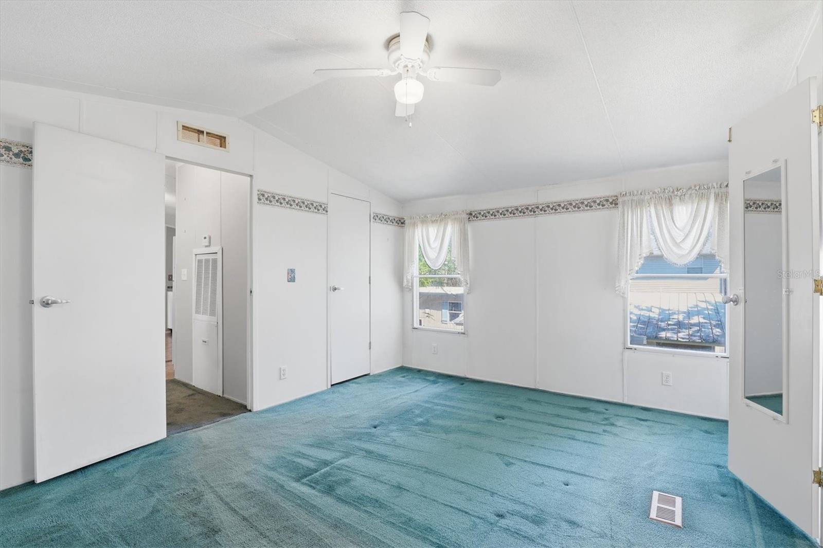 WEEKI WACHEE GARDENS - Residential