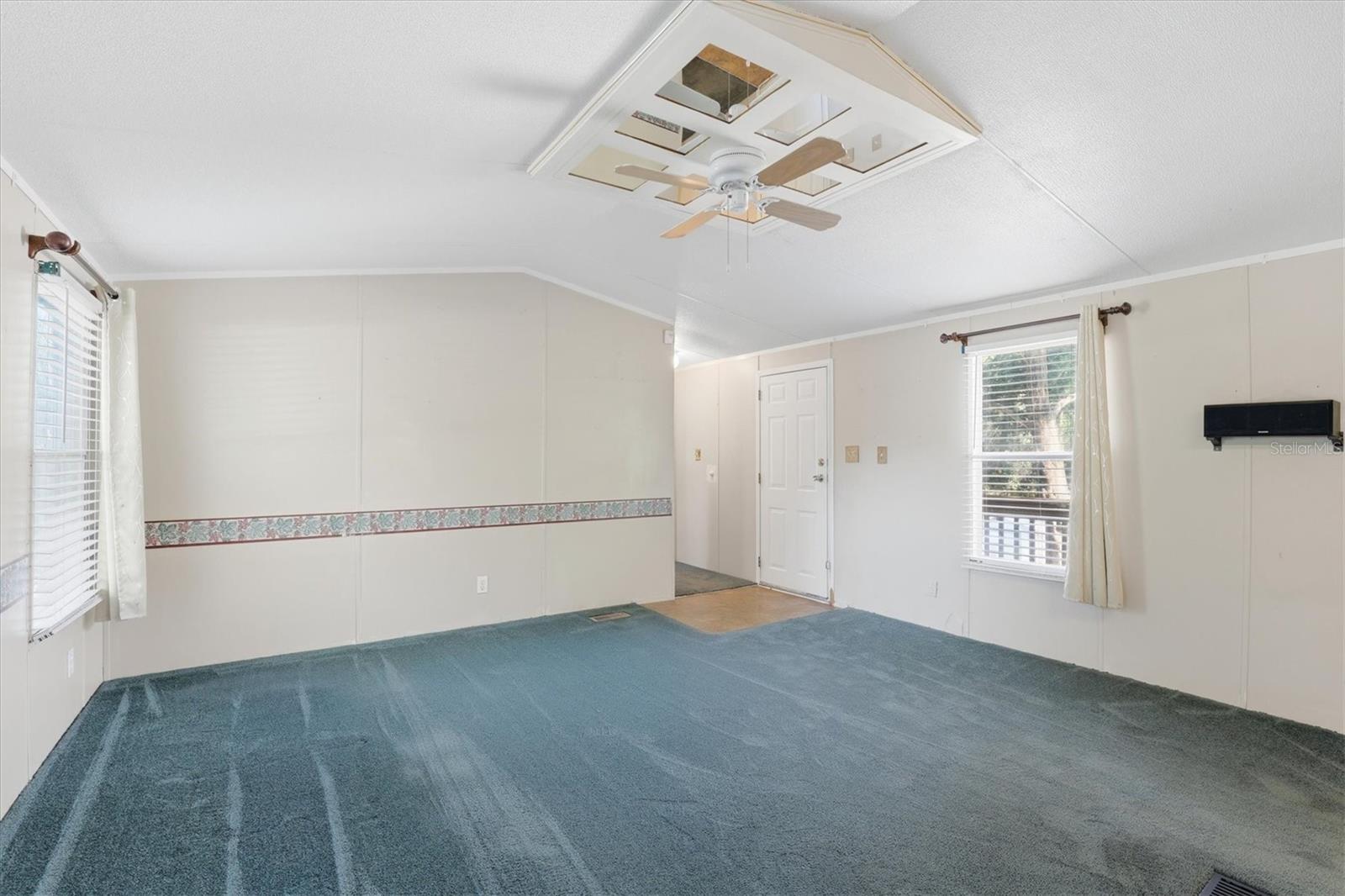 WEEKI WACHEE GARDENS - Residential