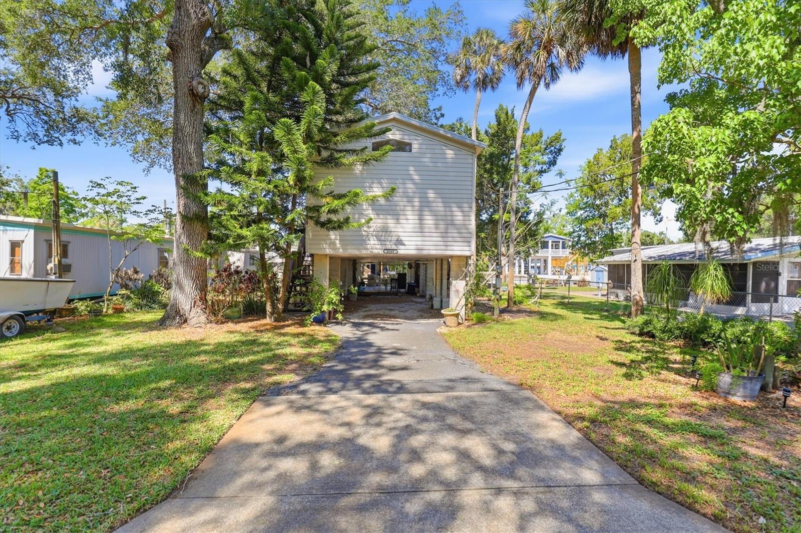 WEEKI WACHEE GARDENS - Residential