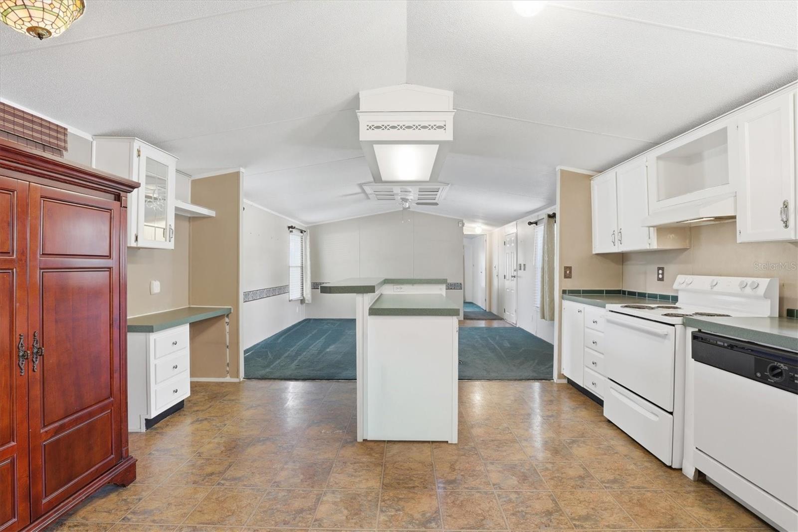 WEEKI WACHEE GARDENS - Residential