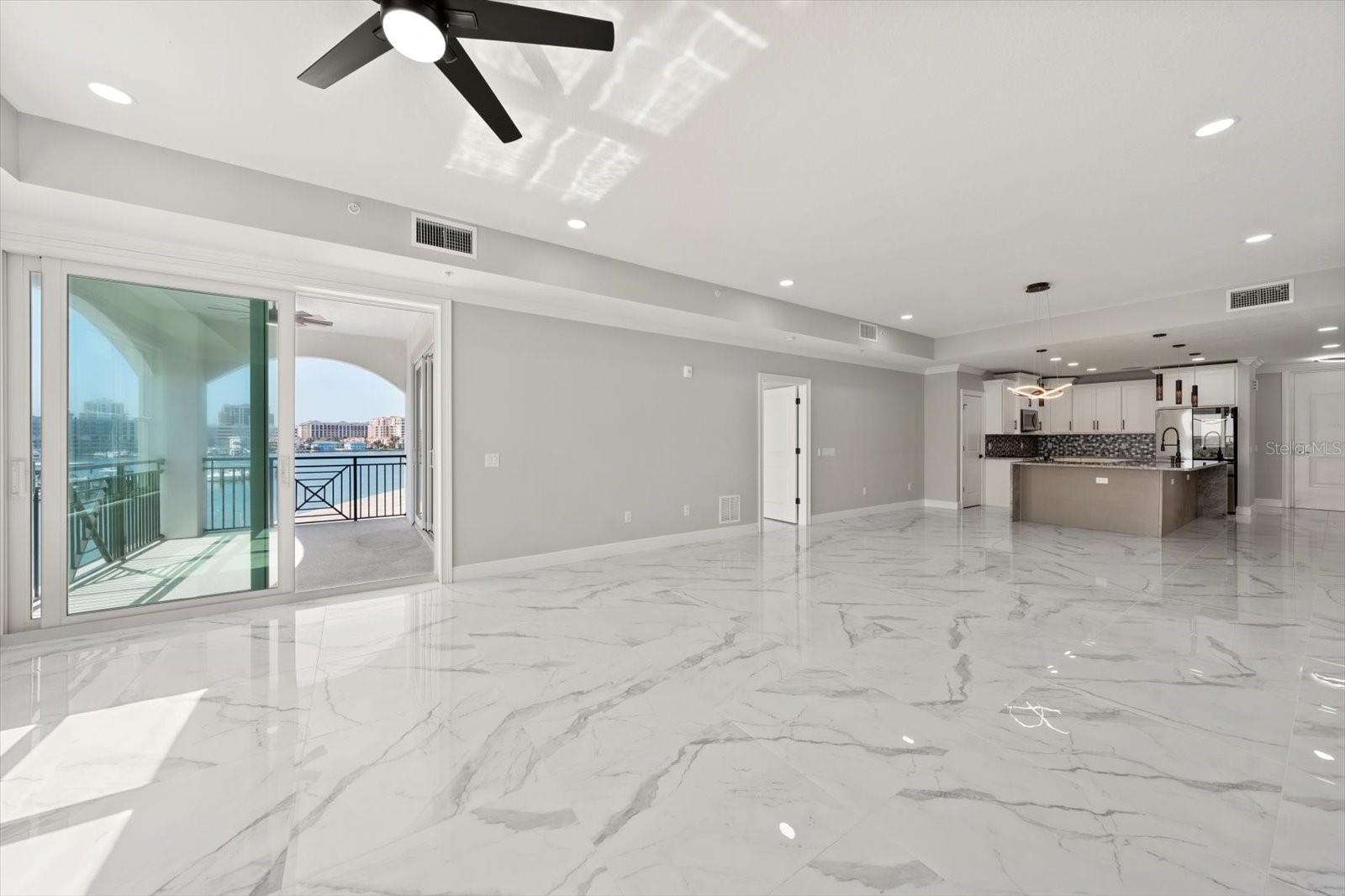 LA BRISA DEL MAR CONDO UNIT 303 - Residential