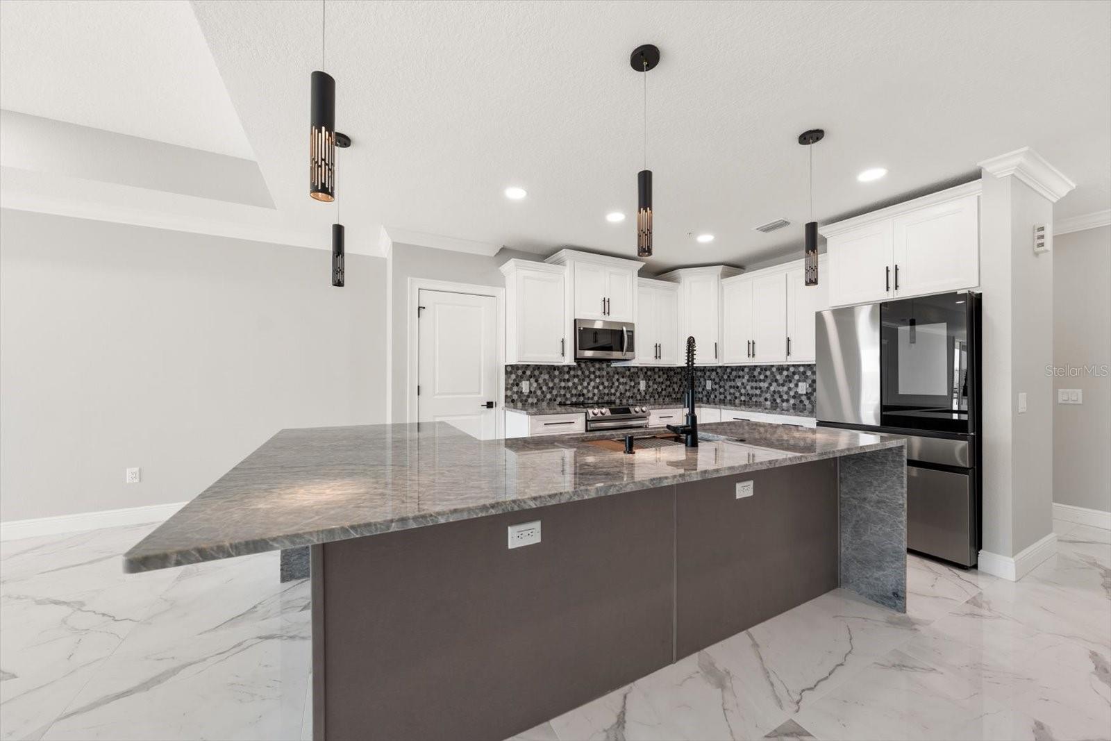 LA BRISA DEL MAR CONDO UNIT 303 - Residential