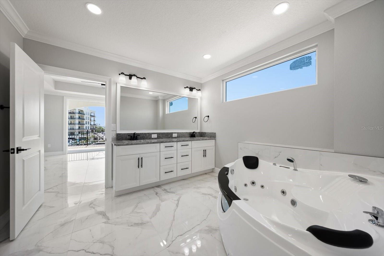 LA BRISA DEL MAR CONDO UNIT 303 - Residential