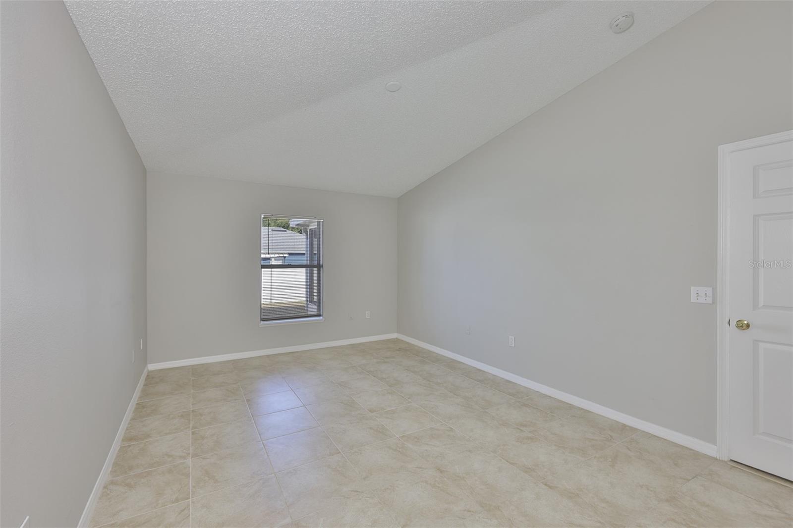 VILLAGES OF LAKE ST CHARLES PH - Residential Lease