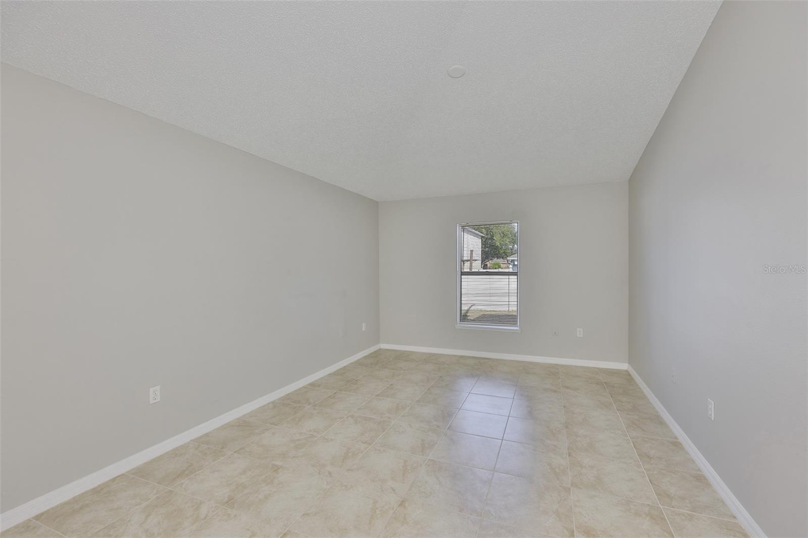 VILLAGES OF LAKE ST CHARLES PH - Residential Lease