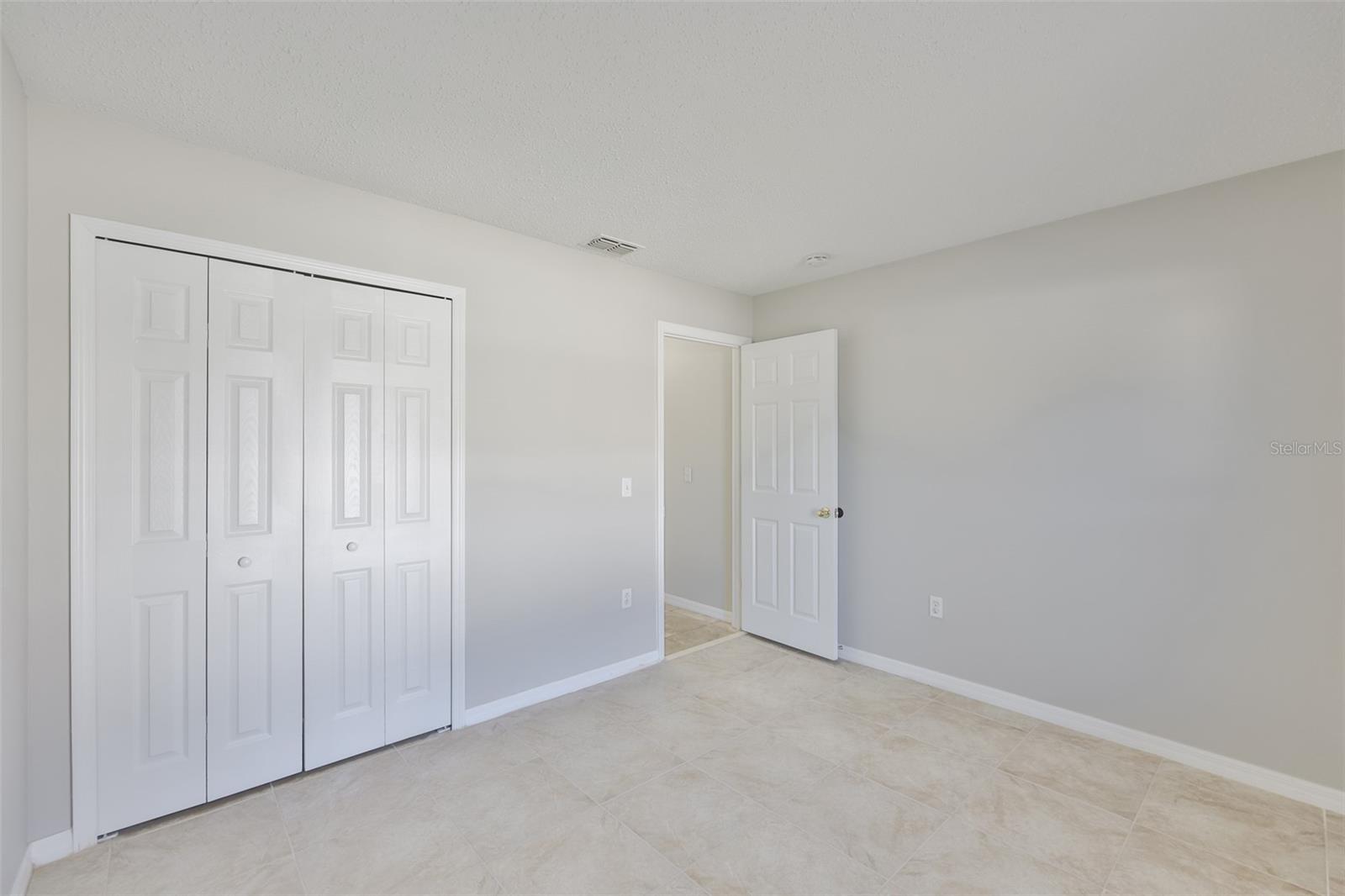 VILLAGES OF LAKE ST CHARLES PH - Residential Lease