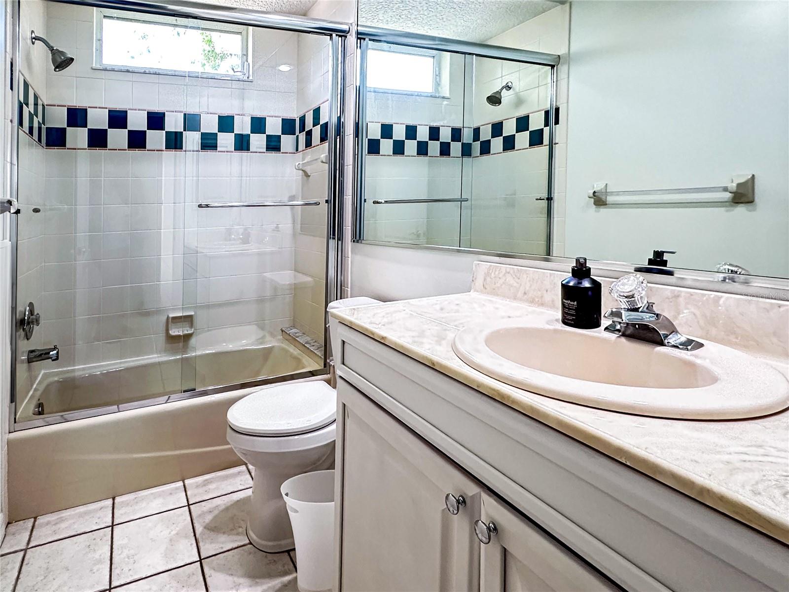HUNTINGTON POINTE - Residential