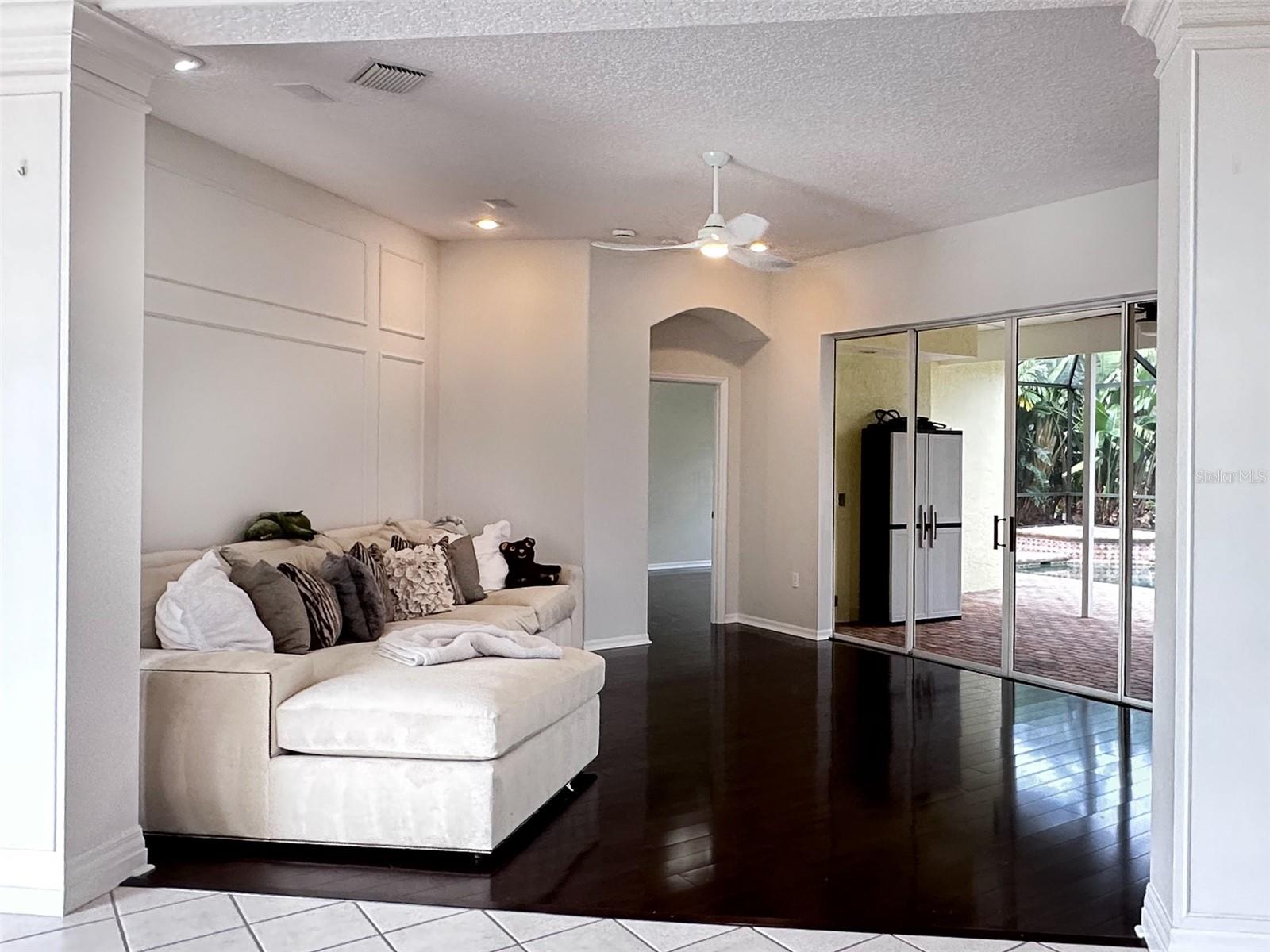 HUNTINGTON POINTE - Residential