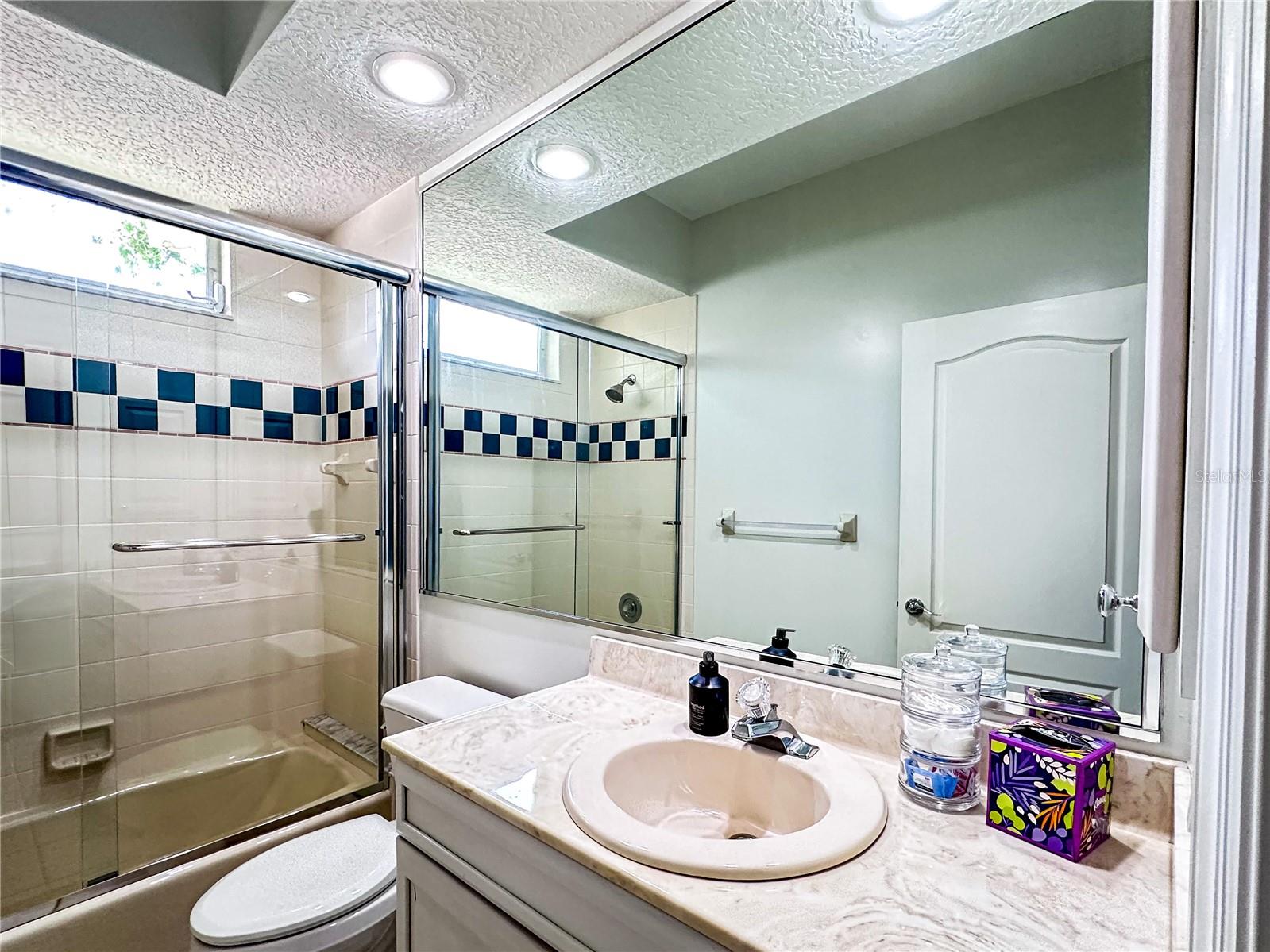 HUNTINGTON POINTE - Residential
