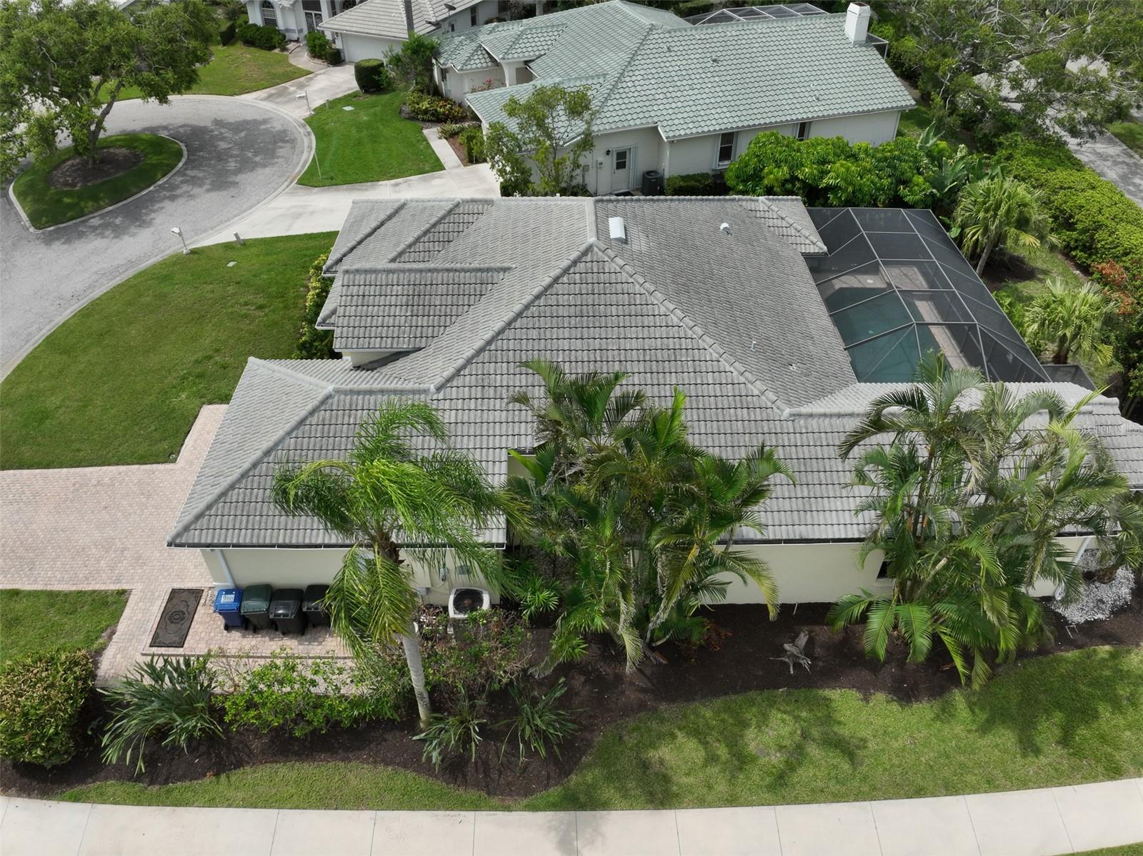 HUNTINGTON POINTE - Residential