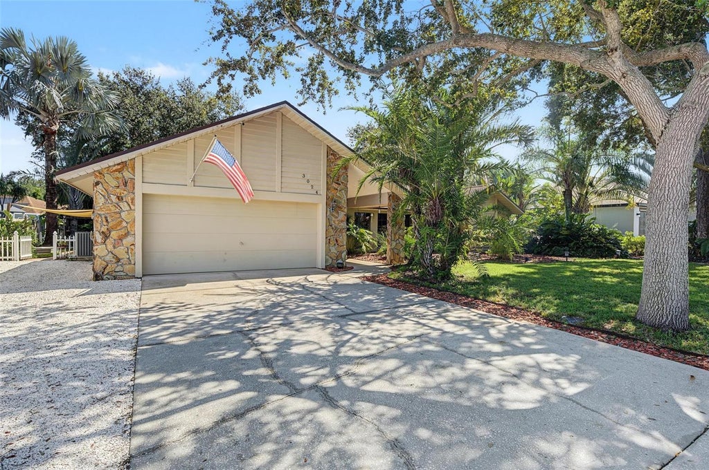 Photo of 3024 Pineview Drive, Holiday, FL 34691 (MLS # TB8558154)