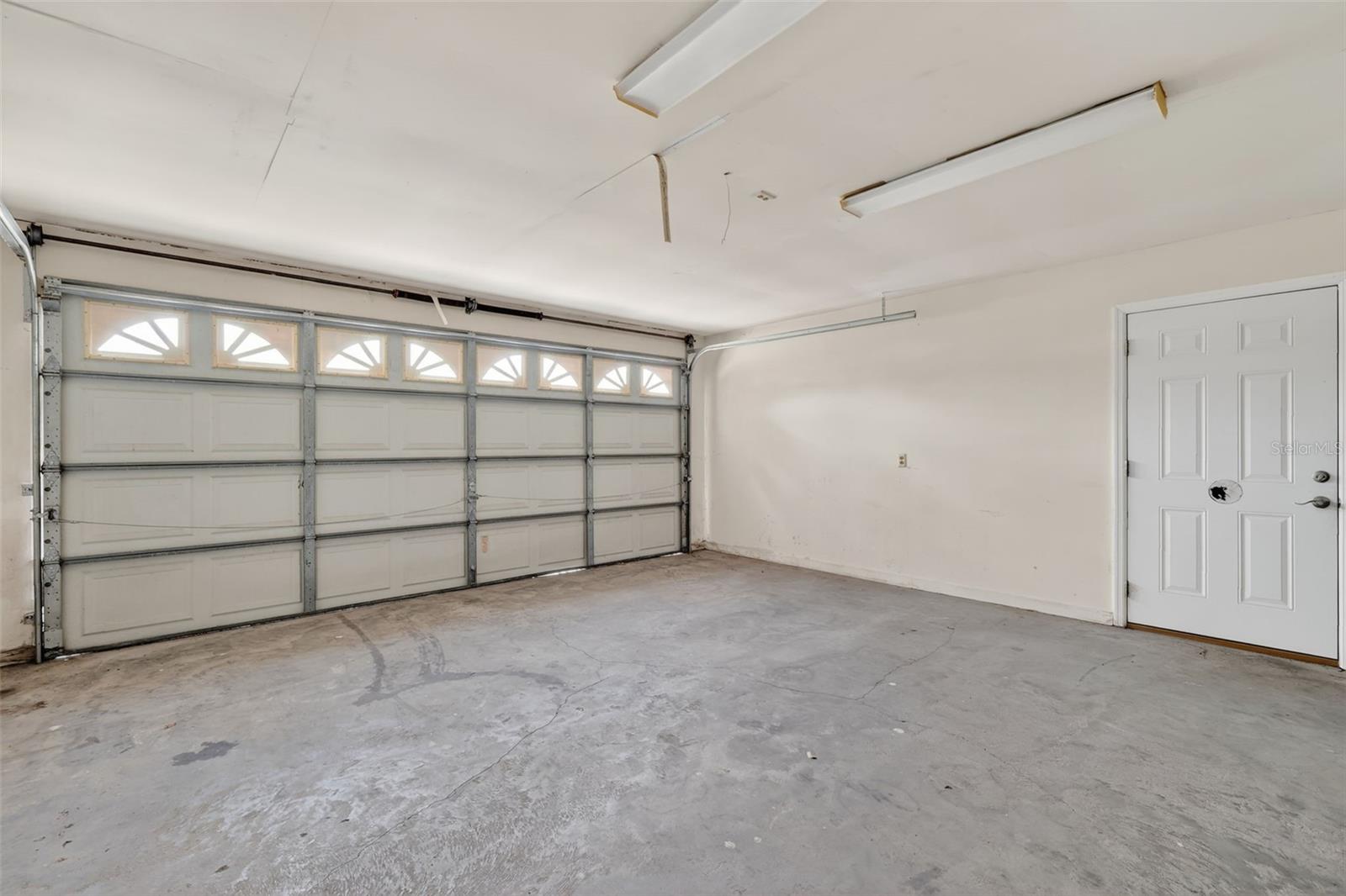 GOLDEN HEIGHTS - Residential