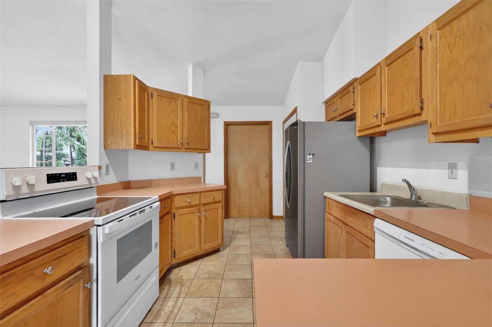 GOLDEN HEIGHTS - Residential