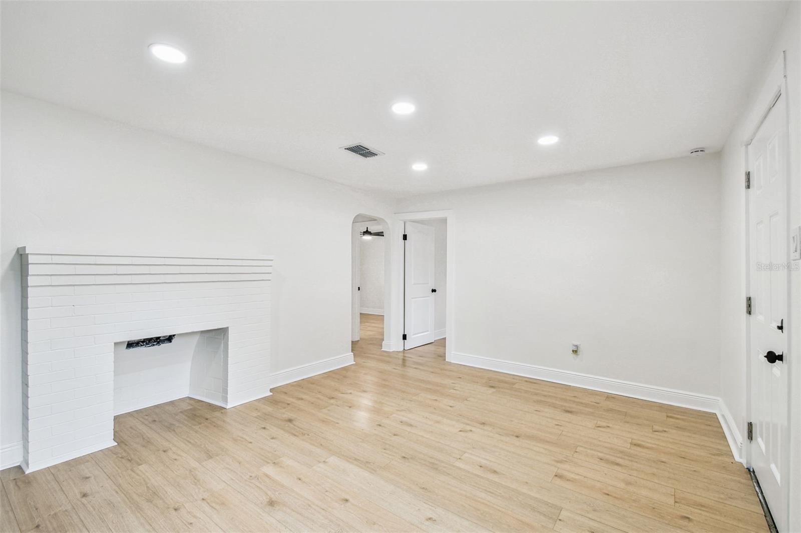 HAMNERS MARJORY B FIRST ADD - Residential