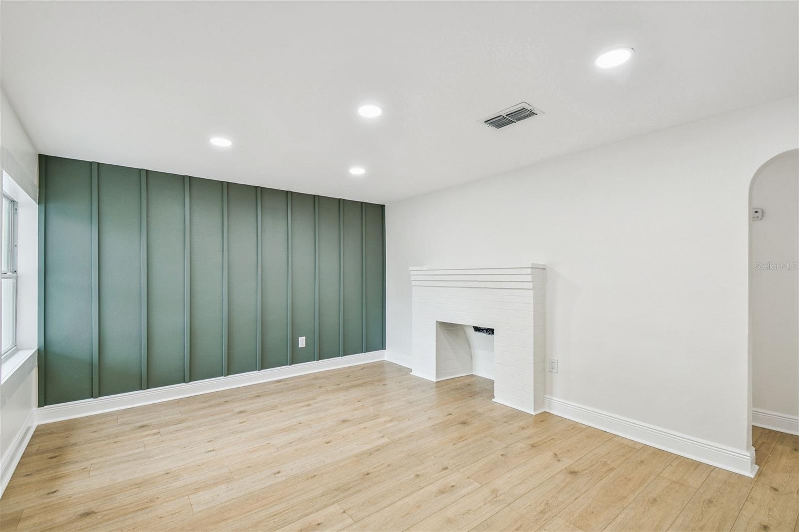 HAMNERS MARJORY B FIRST ADD - Residential