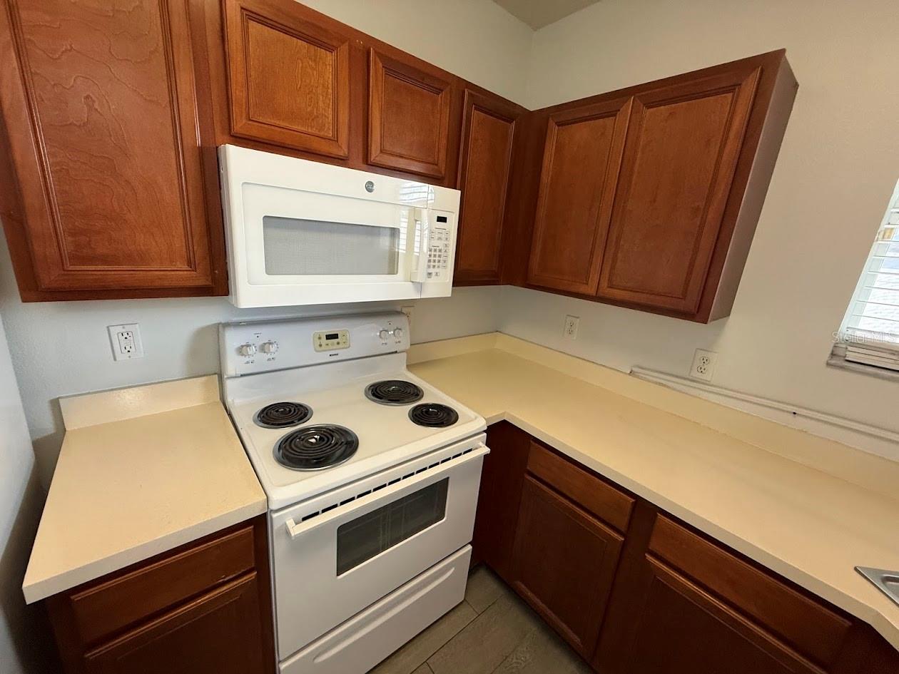 LAKEWOOD RIDGE TWNHMS - Residential