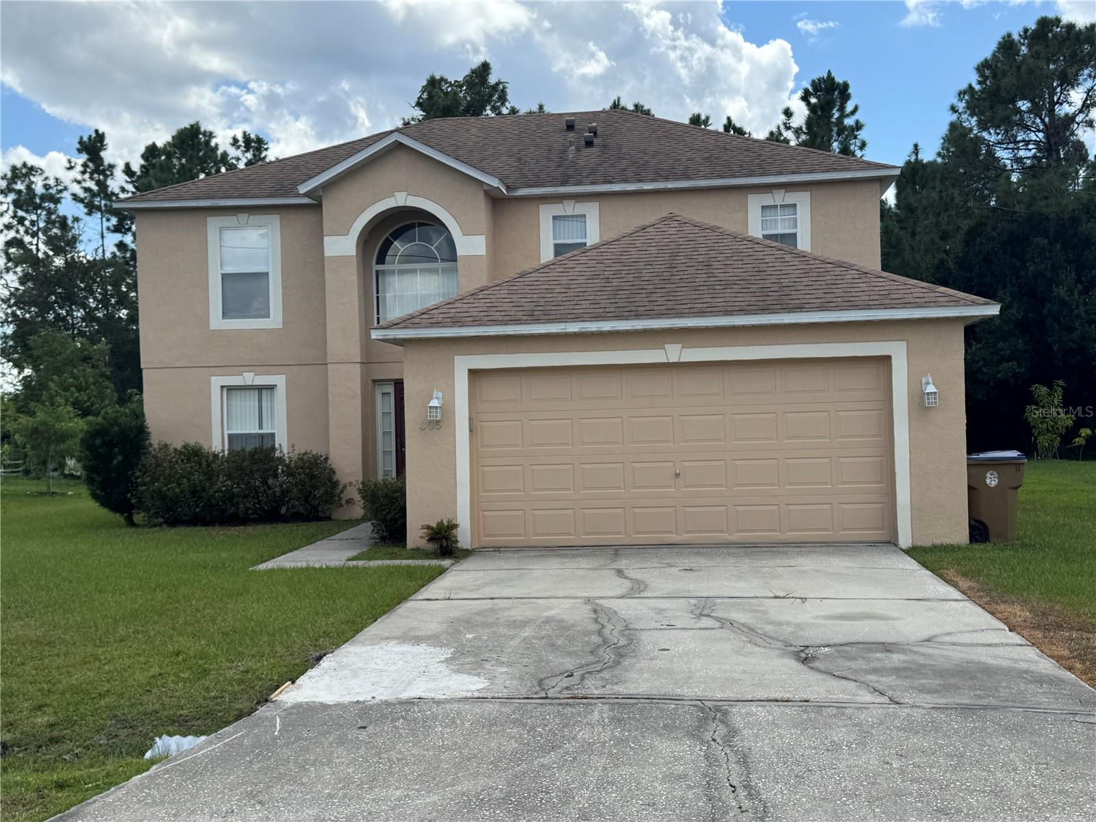Welcome to this charming 4 bedroom, 2 1/2 bathroom home nestled in the heart of Kissimmee. The property boasts a large main bedroom complete with dual closets offering ample storage space. The home is situated on a generous lot providing plenty of room for outdoor activities and entertaining. Don't miss out on this gem in an ideal location!