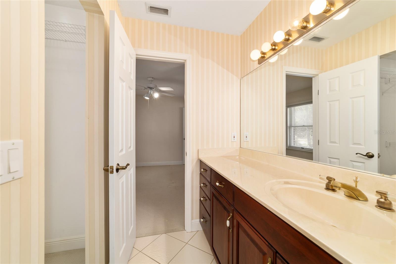 COUNTRY CLUB/OCALA UN 01 - Residential