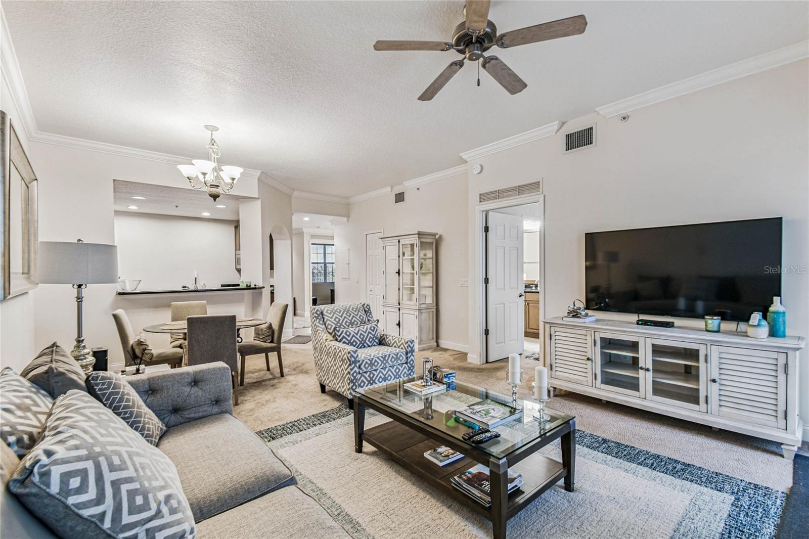 REUNION - Residential