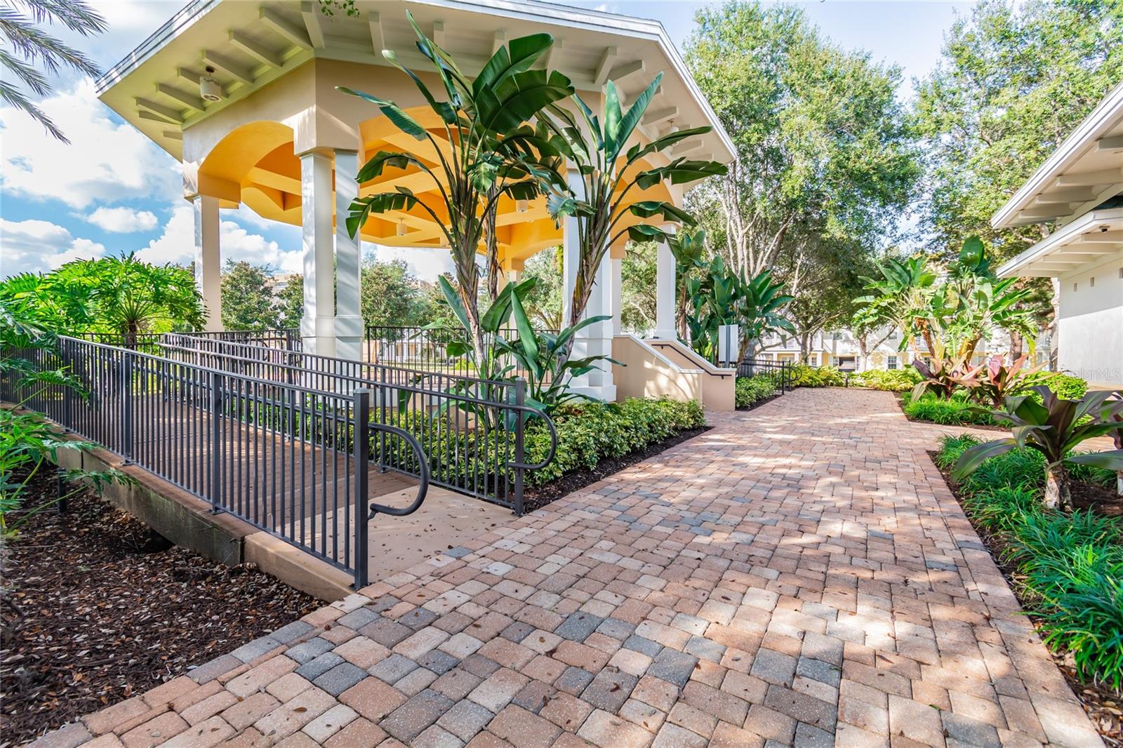 REUNION - Residential