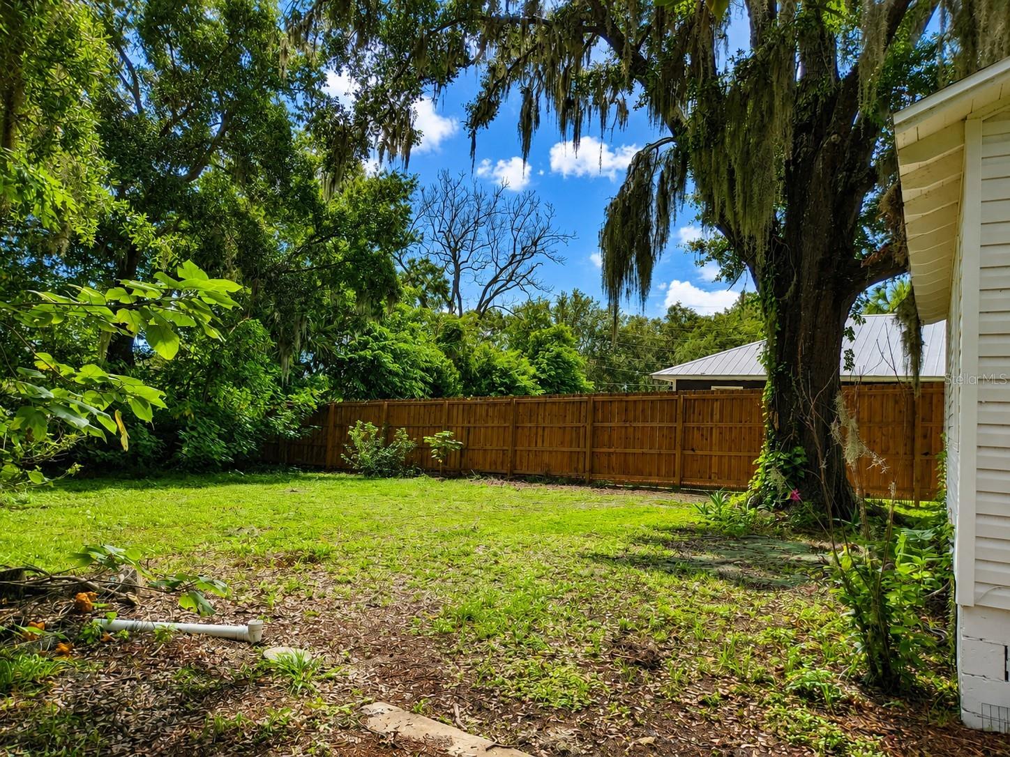 Casas a venda 4 - Jen Dantas 617 NE 25TH AVENUE