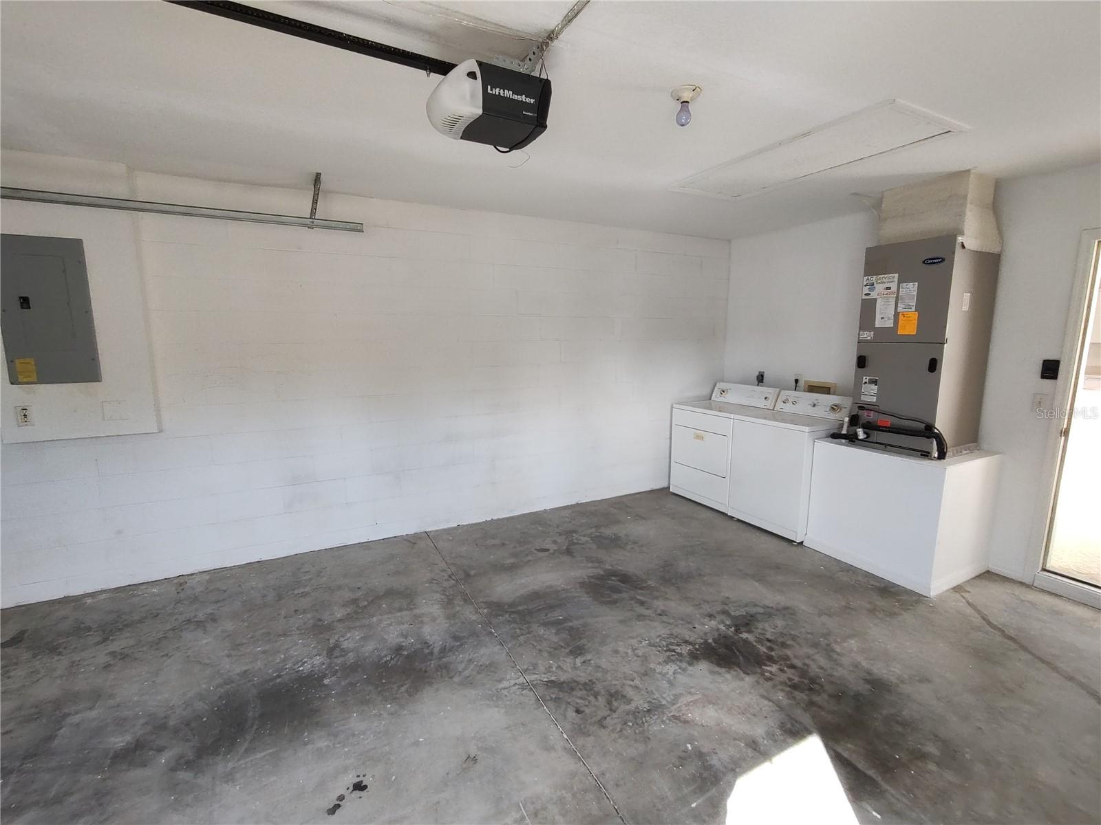 OAK RUN HILLSIDE - Residential