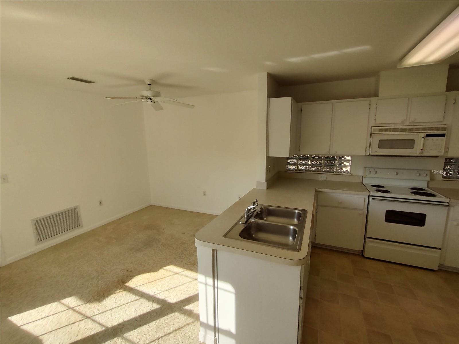 OAK RUN HILLSIDE - Residential