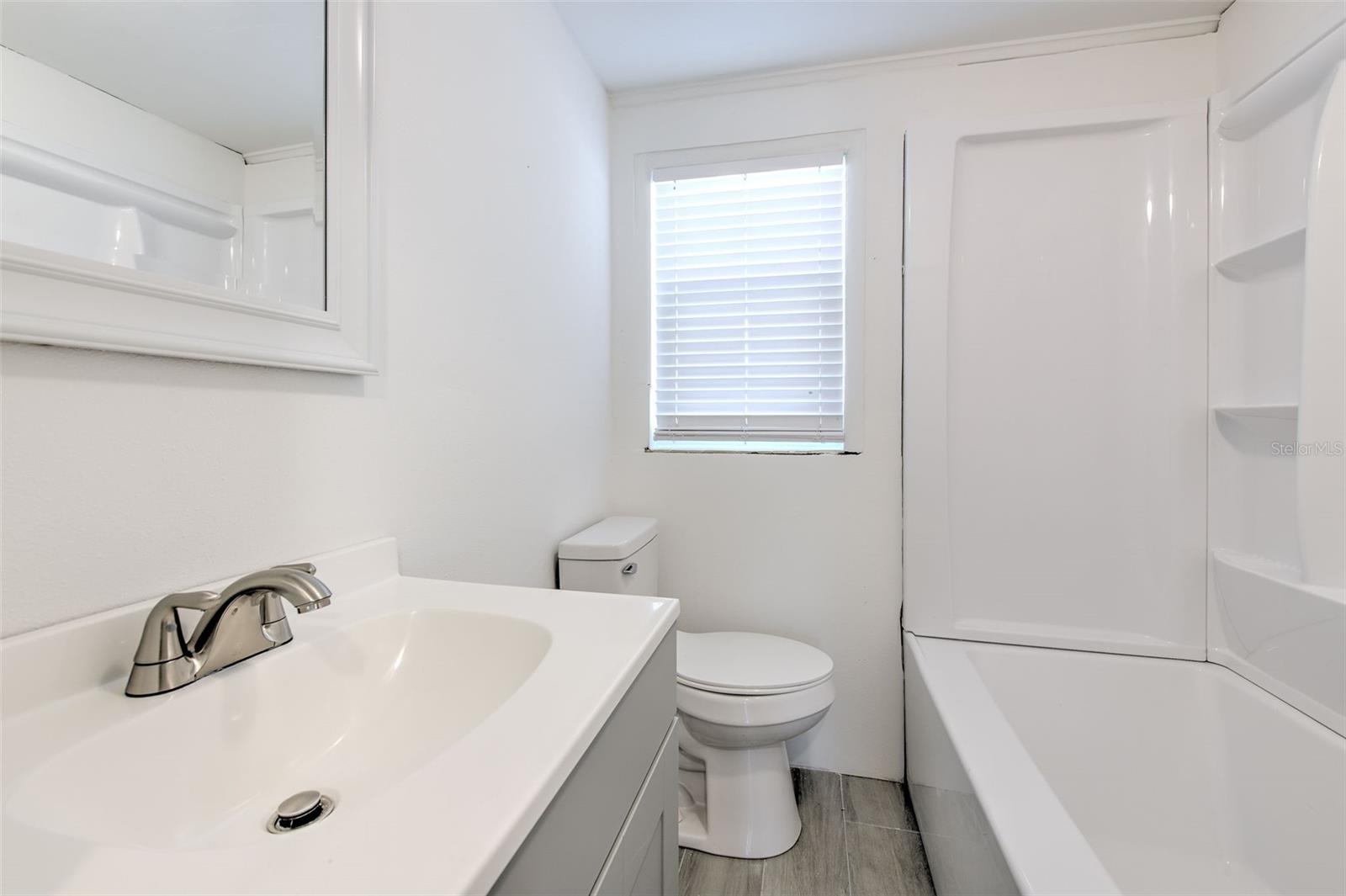 MADISON PARK - Residential Income