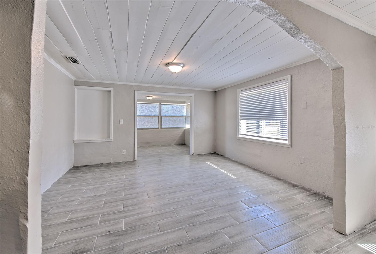 MADISON PARK - Residential Income