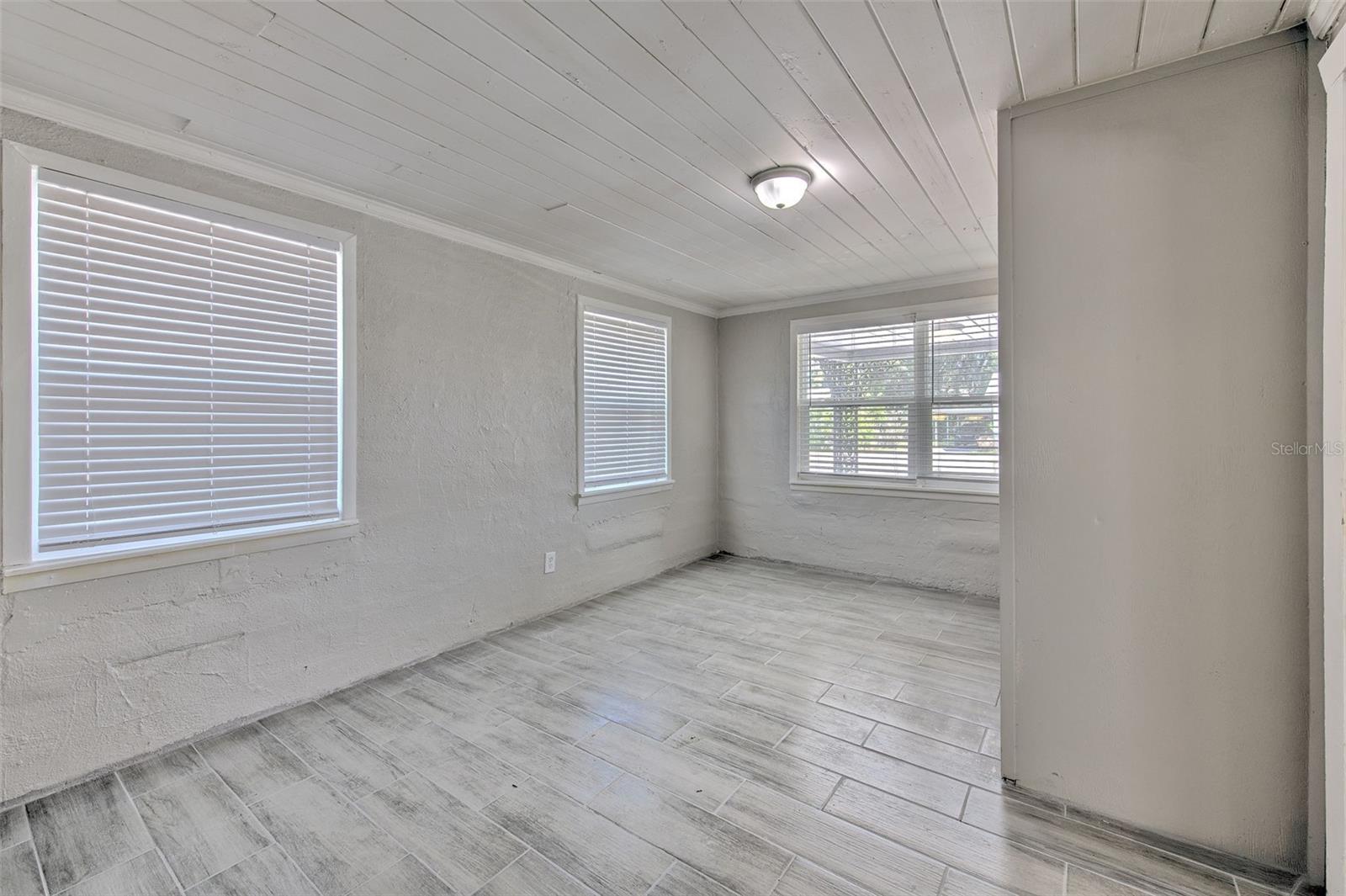 MADISON PARK - Residential Income