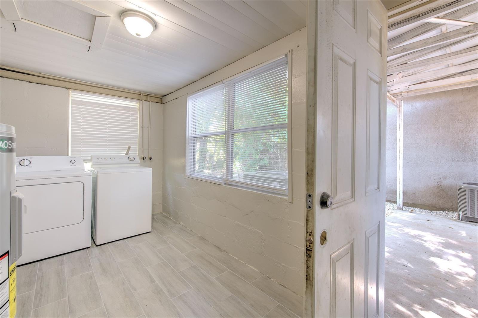 MADISON PARK - Residential Income