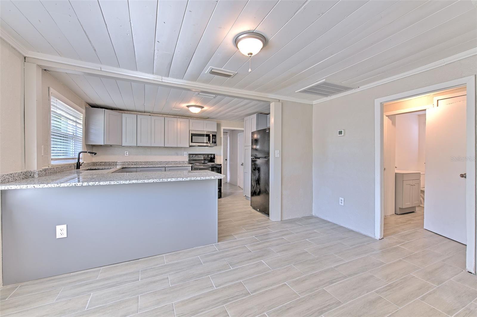 MADISON PARK - Residential Income