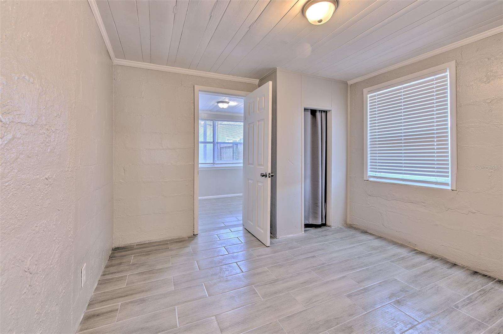 MADISON PARK - Residential Income