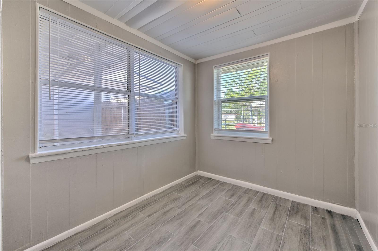 MADISON PARK - Residential Income