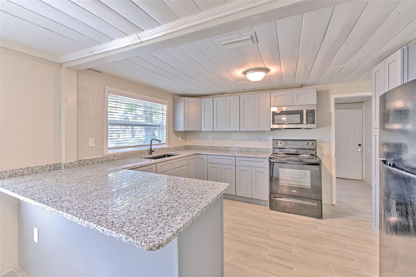 MADISON PARK - Residential Income