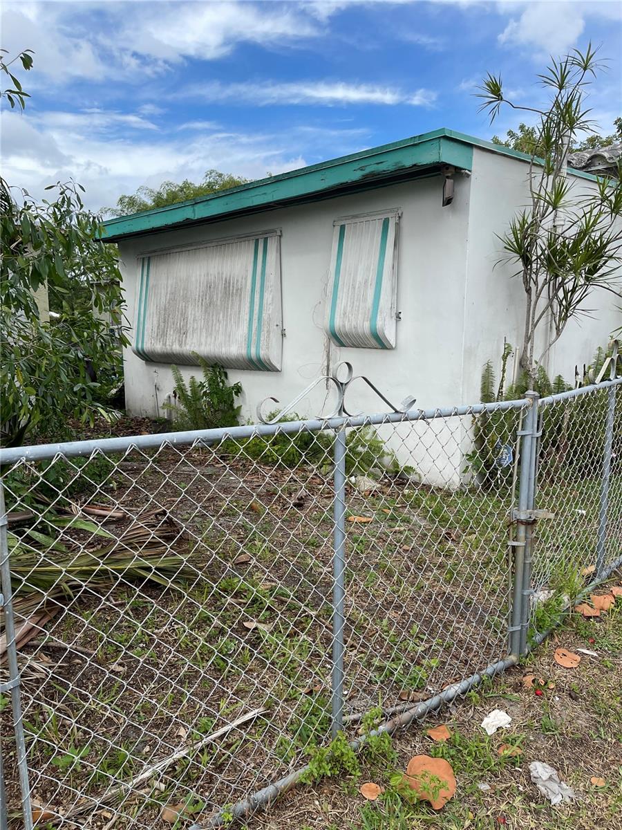 NORTH LIBERTY CITY - Residential