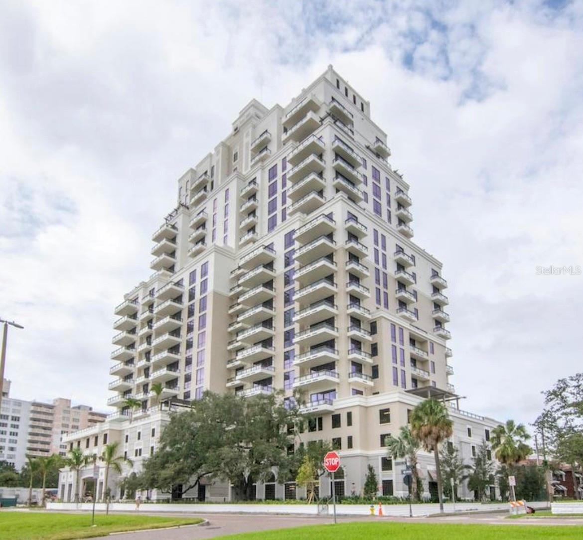 HYDE PARK HOUSE - Residential Lease