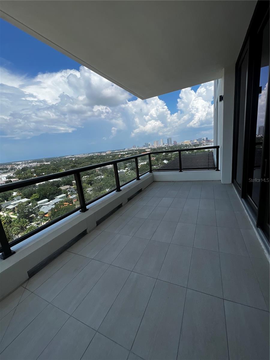 HYDE PARK HOUSE - Residential Lease