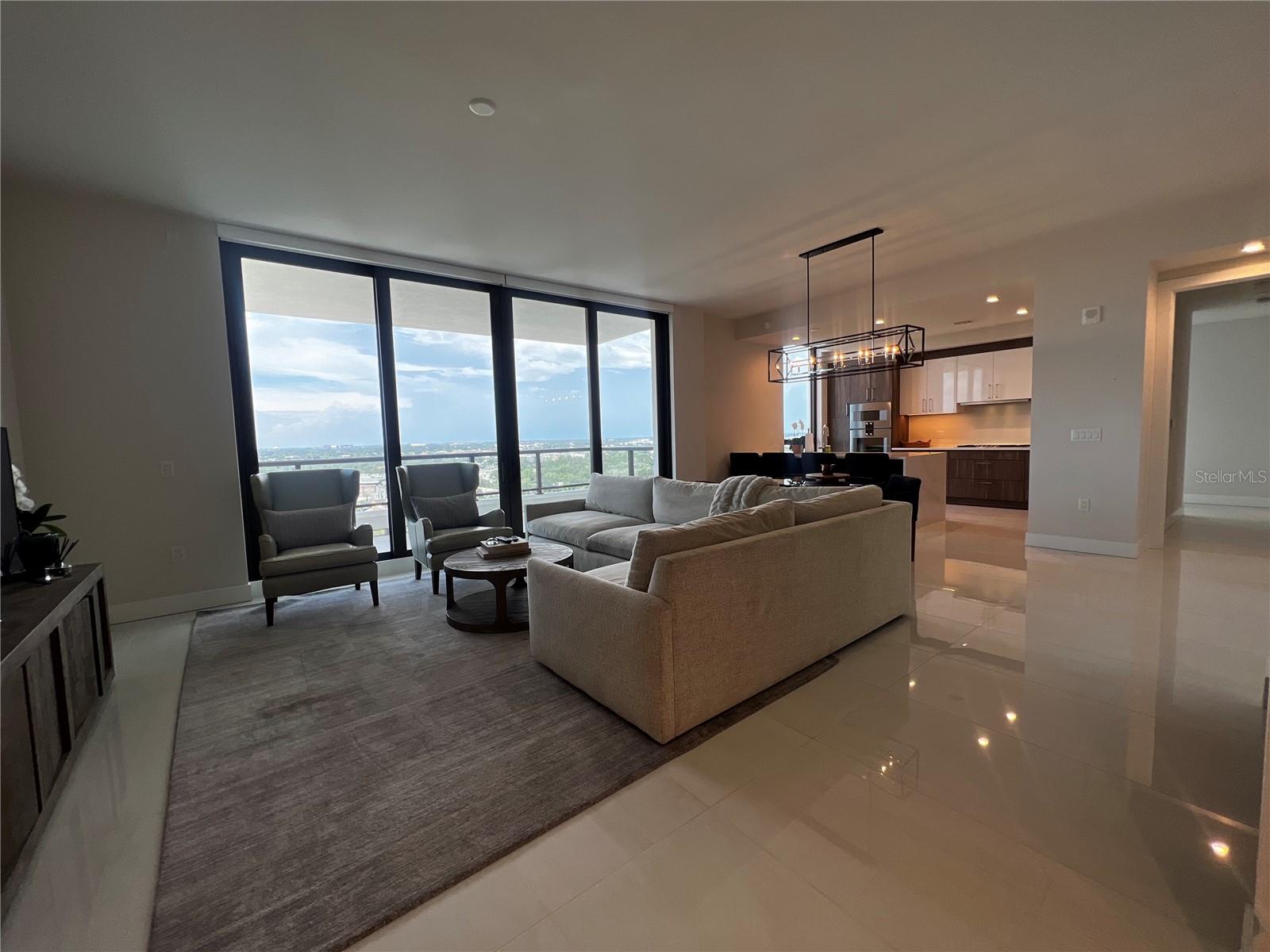 HYDE PARK HOUSE - Residential Lease