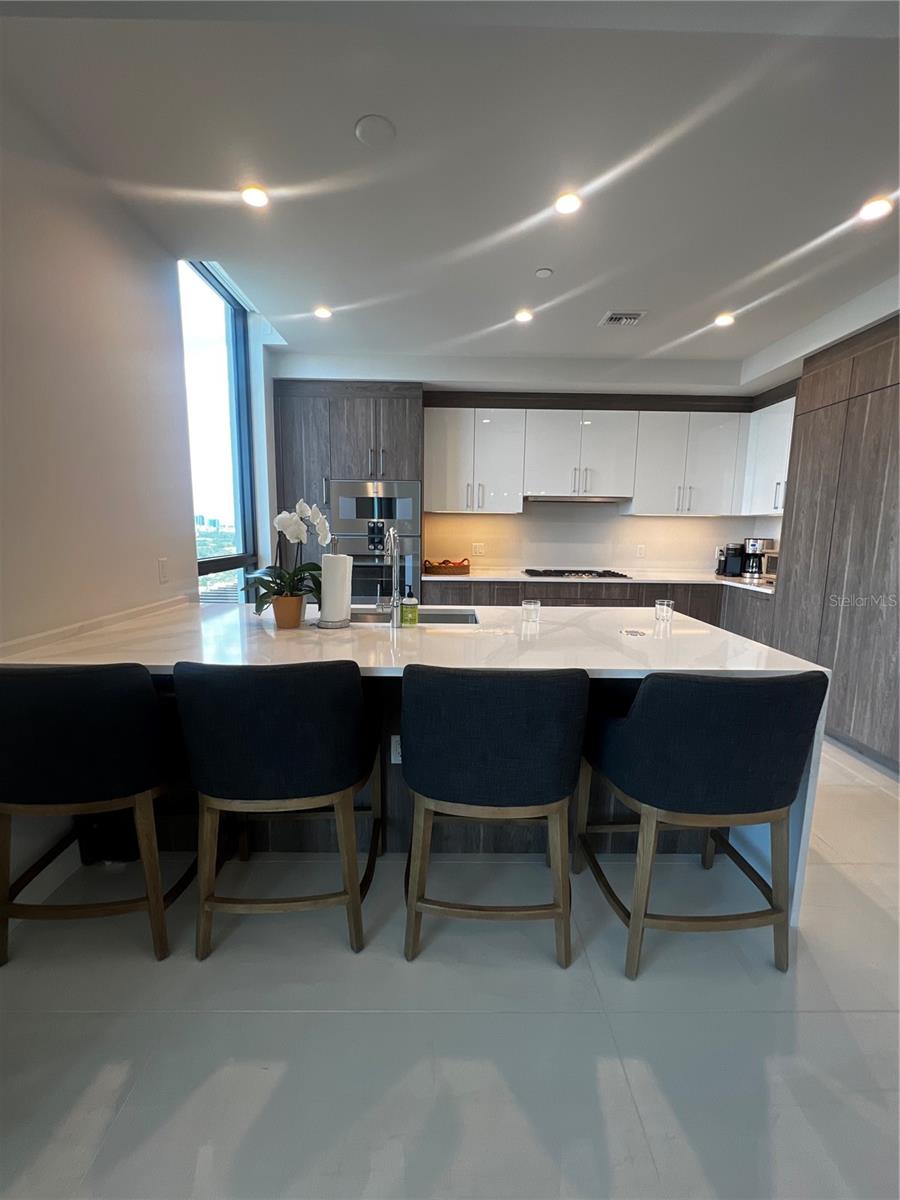 HYDE PARK HOUSE - Residential Lease