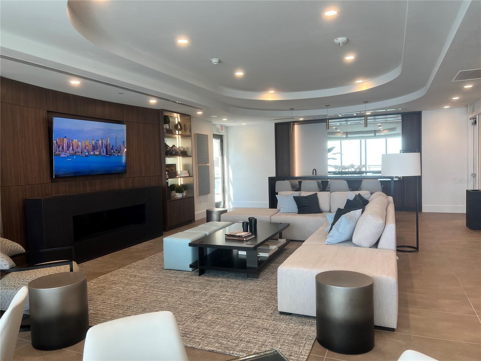 HYDE PARK HOUSE - Residential Lease