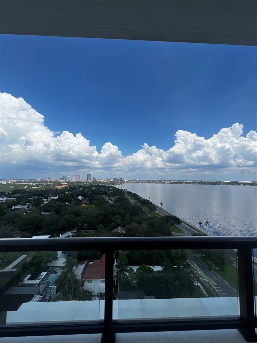 HYDE PARK HOUSE - Residential Lease