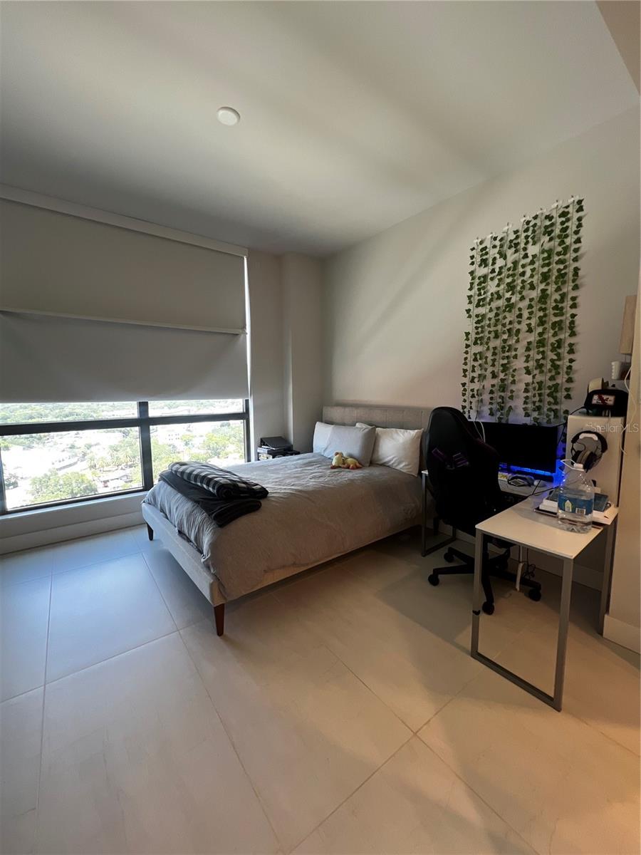 HYDE PARK HOUSE - Residential Lease