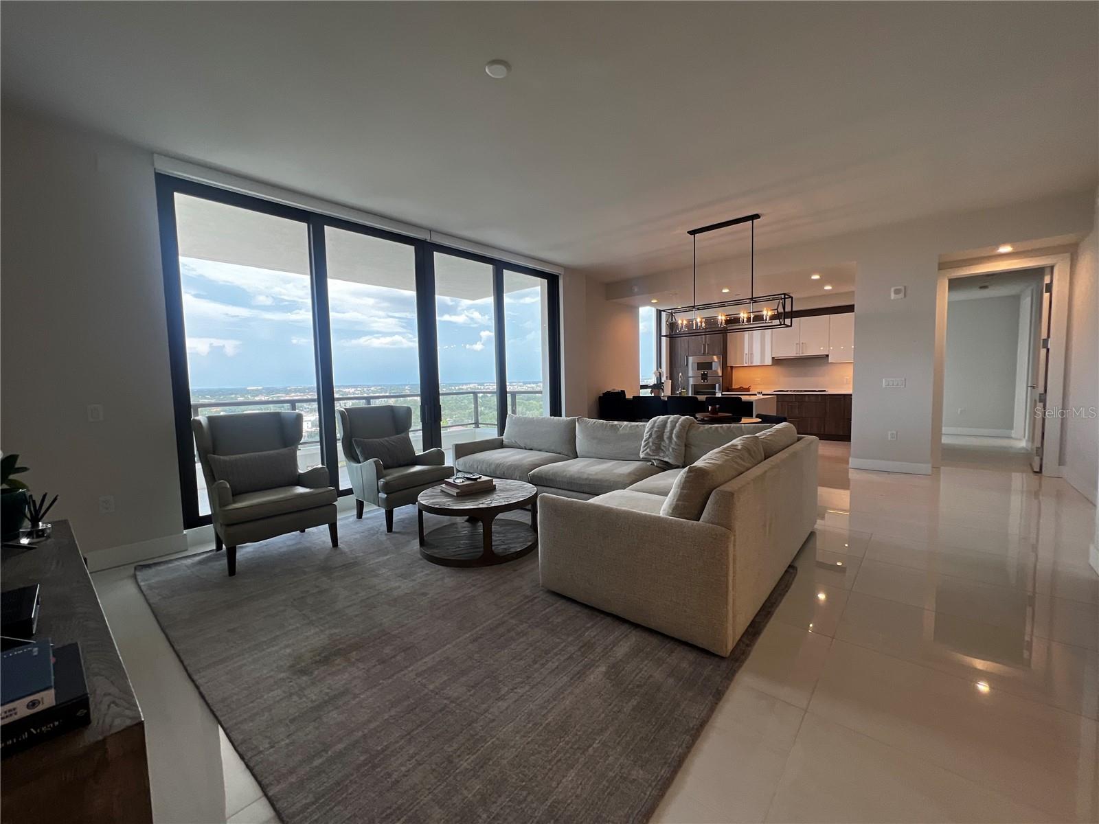 HYDE PARK HOUSE - Residential Lease