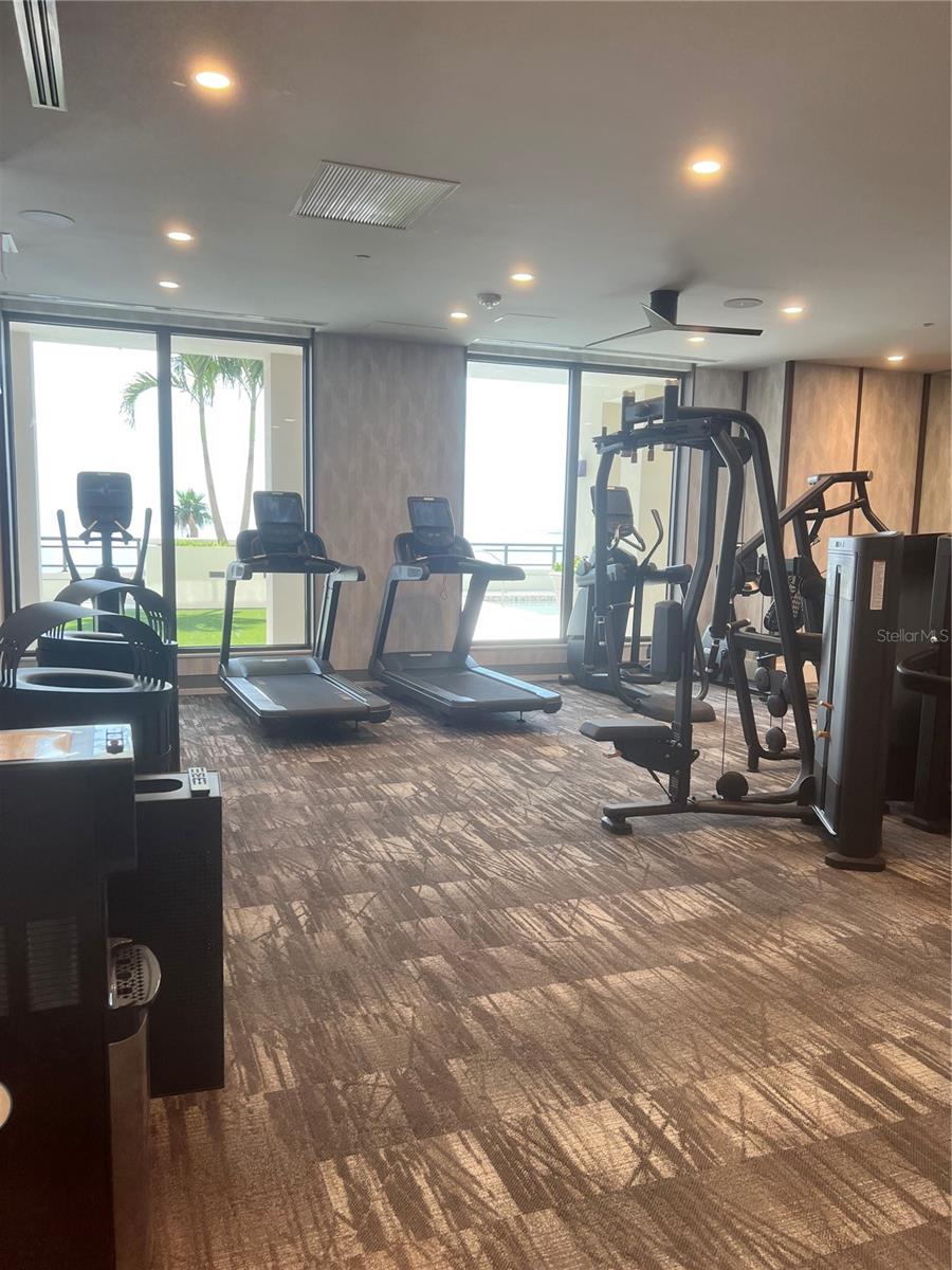 HYDE PARK HOUSE - Residential Lease