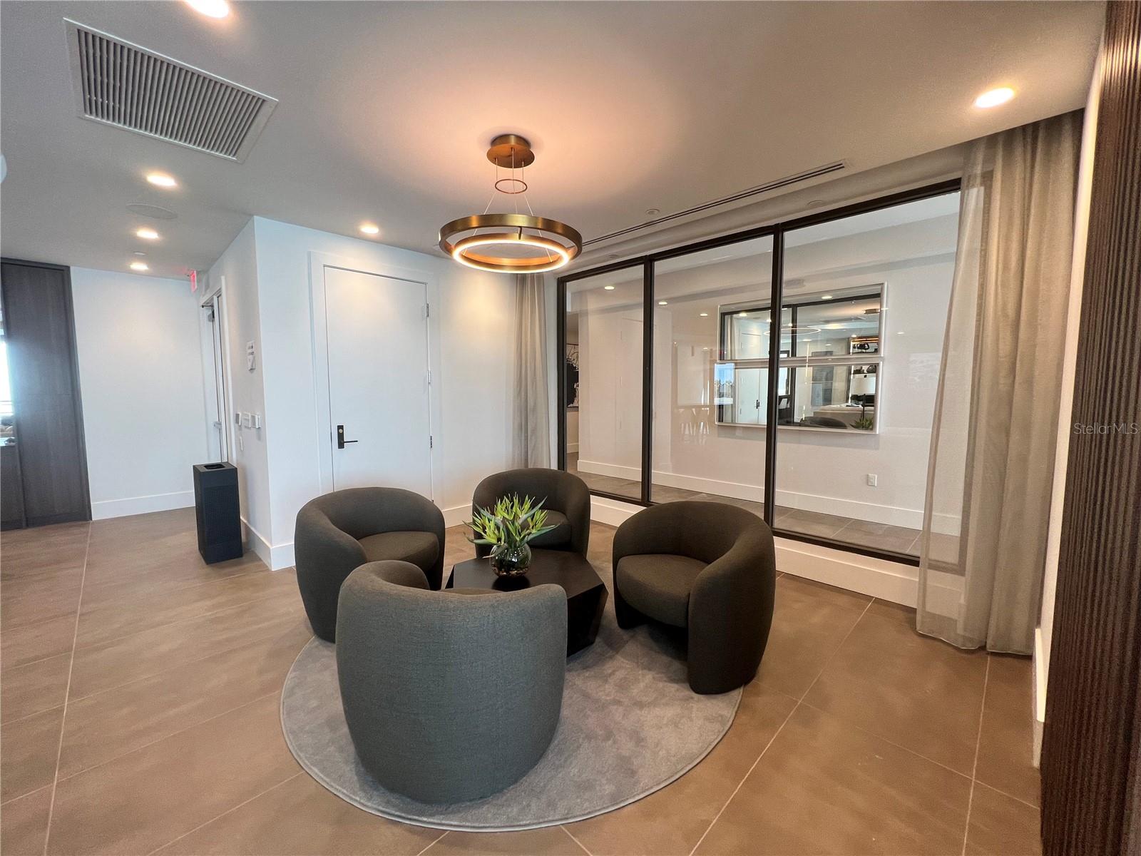 HYDE PARK HOUSE - Residential Lease